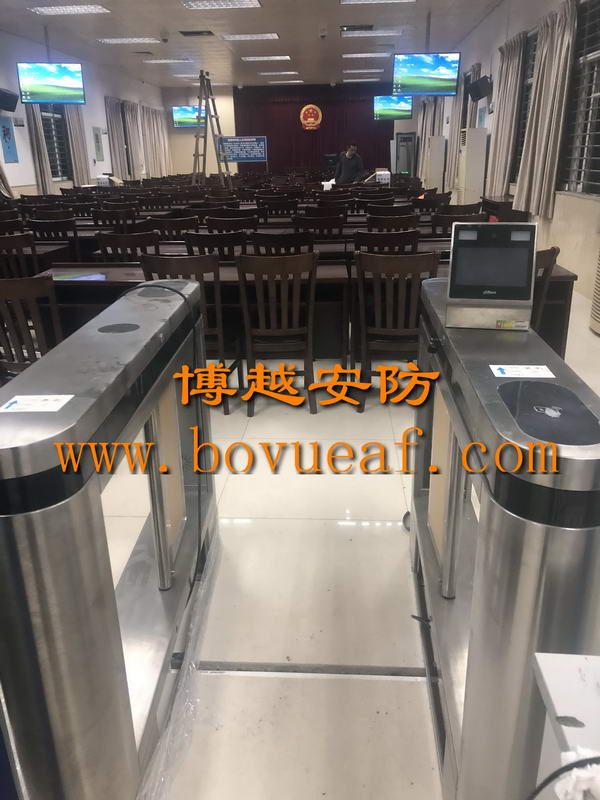 東莞交警門(mén)禁系統